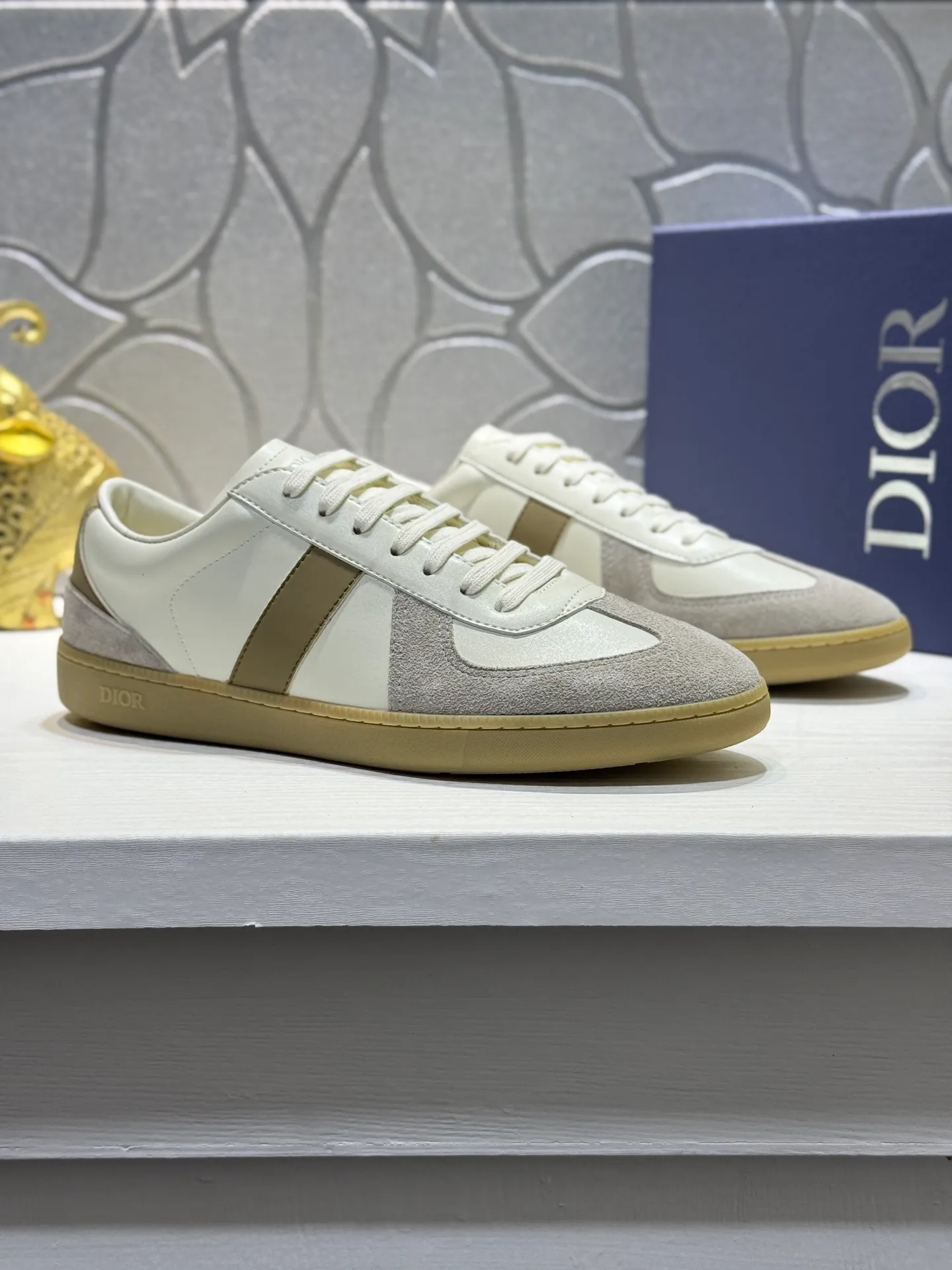 Men's Men's Shoes💰380【New Style】🎠🎠Dior🔍Top Purchasing Agency🇮🇹Di's hot style super popular sneakers are synchronized with the new product counters. The uppers are original Italian imported cowhide, the logo graphics are perfectly reproduced with complex craftsmanship necessary for fashionistas, and the imported soft sheepskin lining is Sole: The original sole is specially provided by the original factory. The exclusive movable molded sole is super comfortable. The original factory follows the order. 🔍🔍Multiple colors are available. You can enter and exit the counter at will. Welcome to compare. A must-have for trendy men. Code number: 38-44 (45 customized